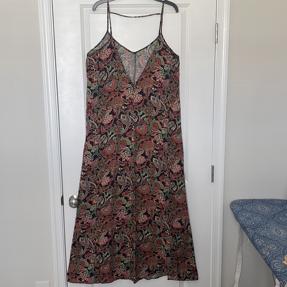 Forever 21 Spaghetti Strap Maxi Dress - Picture 4 of 12